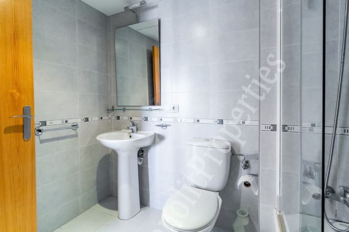Apartamento de 1 habitación en Guardamar del Segura en alquiler con piscina garaje - 670 € (Ref: 6601953)