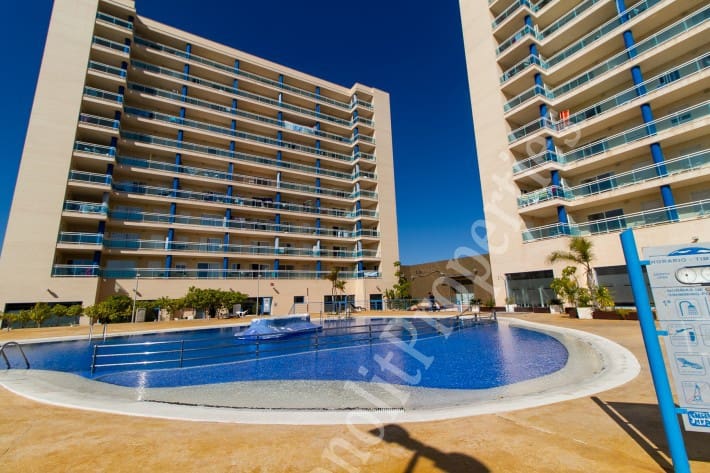 Apartamento de 1 habitación en Guardamar del Segura en alquiler con piscina garaje - 670 € (Ref: 6601953)