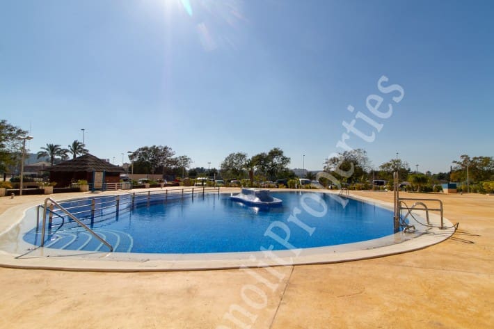 Apartamento de 1 habitación en Guardamar del Segura en alquiler con piscina garaje - 670 € (Ref: 6601953)
