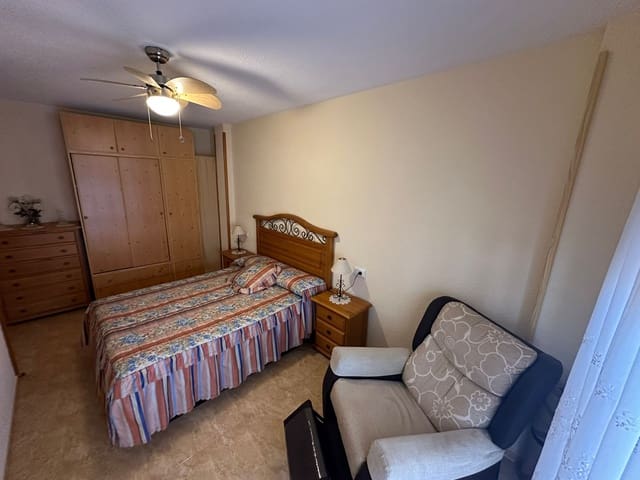 3 soveværelse Lejlighed til leje i Guardamar del Segura med garage - € 850 (Ref: 8925903)