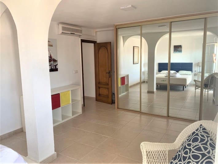 2 makuuhuone Huoneisto vuokrattavana paikassa Torrevieja - 1 200 € (Ref: 8925910)