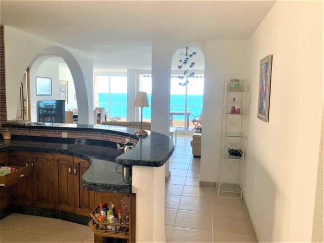 2 makuuhuone Huoneisto vuokrattavana paikassa Torrevieja - 1 200 € (Ref: 8925910)