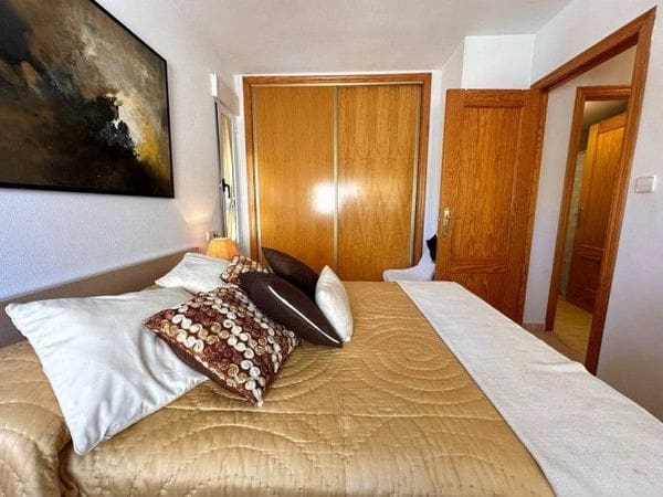 2 slaapkamer Appartement te huur in Guardamar del Segura met zwembad garage - € 550 (Ref: 8925912)