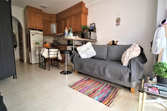 Apartamento para arrendar em Guardamar del Segura - 400 € (Ref: 8925913)