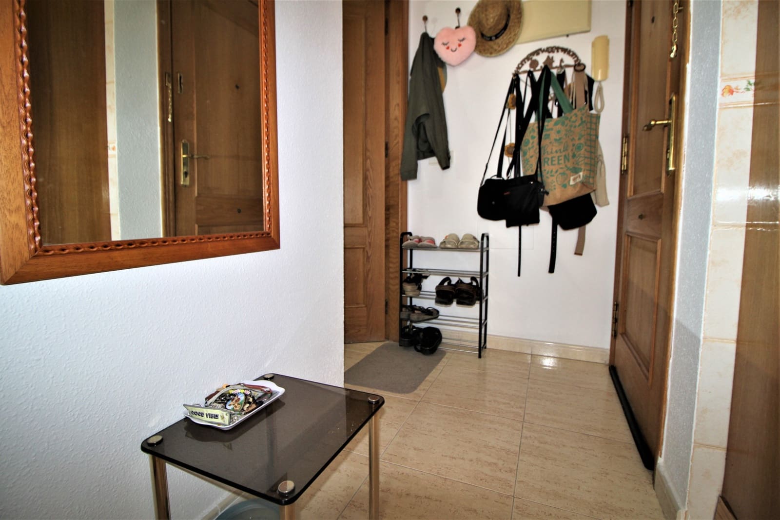 Apartamento para arrendar em Guardamar del Segura - 400 € (Ref: 8925913)