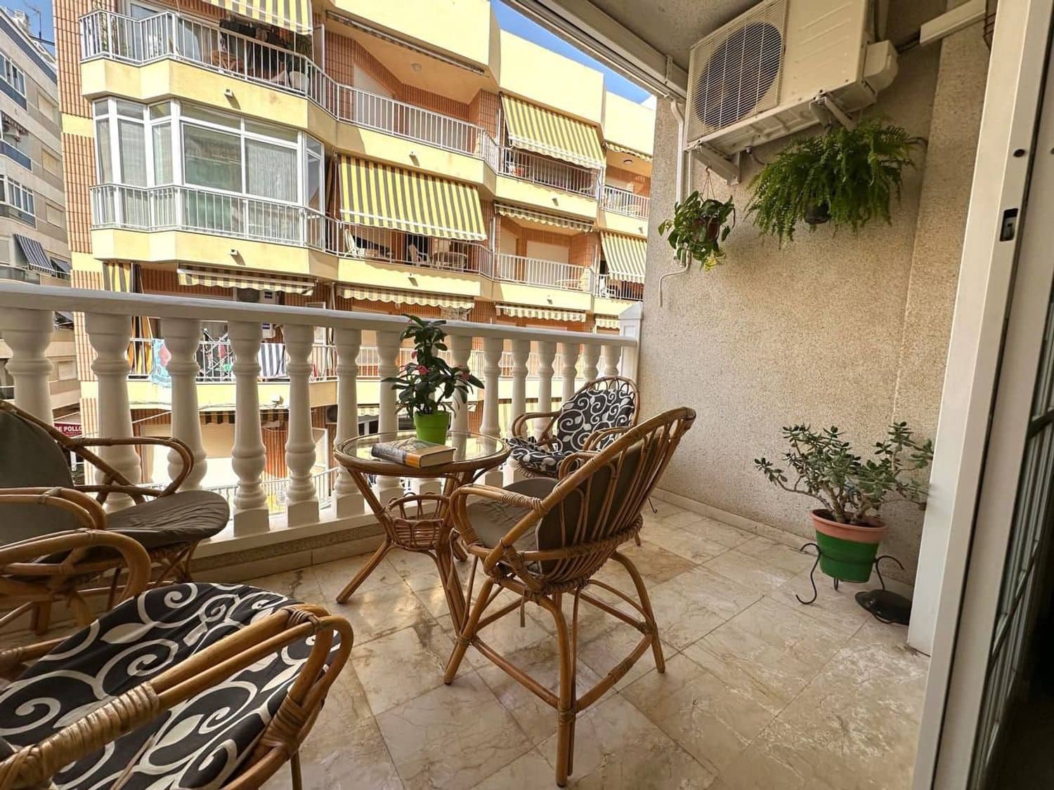 2 camera da letto Appartamento da affittare in Torrevieja con garage - 600 € (Rif: 8925914)