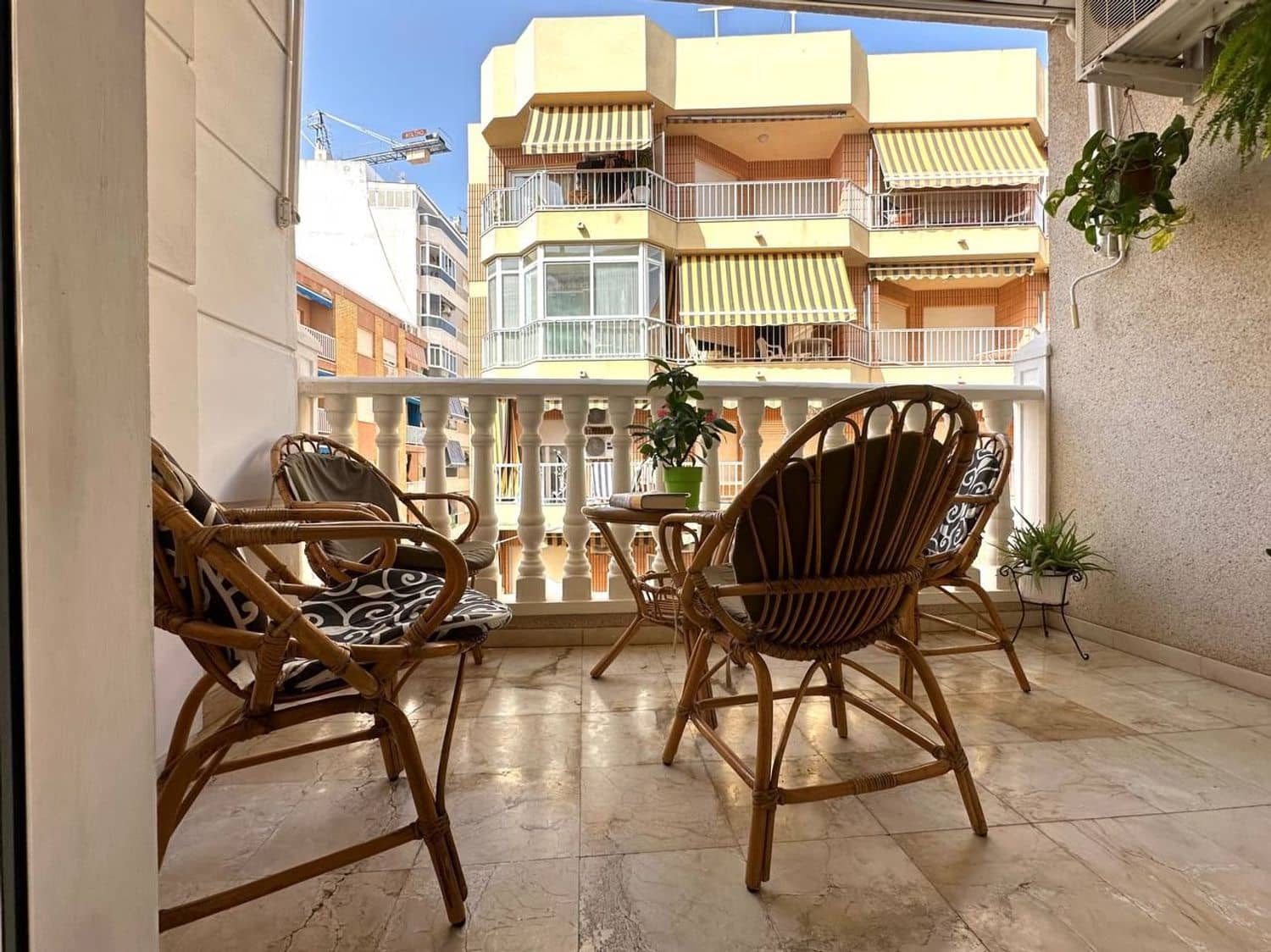 2 camera da letto Appartamento da affittare in Torrevieja con garage - 600 € (Rif: 8925914)