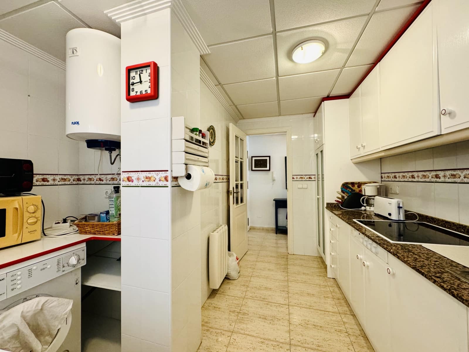 2 slaapkamer Appartement te huur in Guardamar del Segura met zwembad - € 550 (Ref: 8925915)