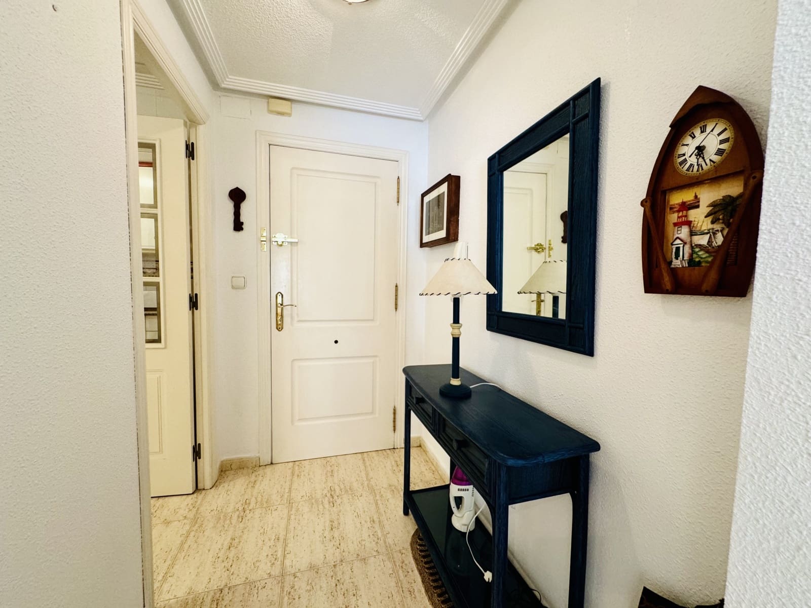 2 slaapkamer Appartement te huur in Guardamar del Segura met zwembad - € 550 (Ref: 8925915)