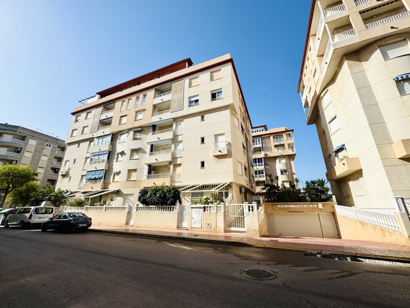 2 slaapkamer Appartement te huur in Guardamar del Segura met zwembad - € 550 (Ref: 8925915)