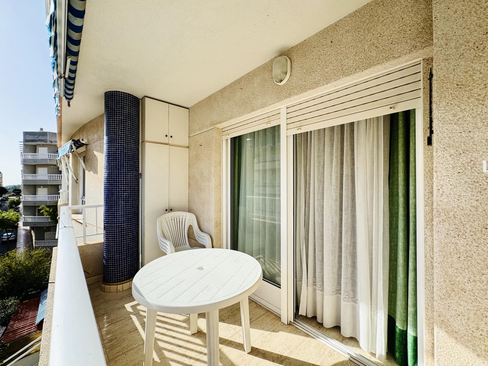 2 slaapkamer Appartement te huur in Guardamar del Segura met zwembad - € 550 (Ref: 8925915)