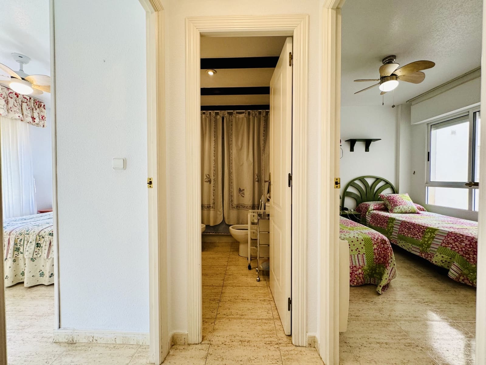 2 slaapkamer Appartement te huur in Guardamar del Segura met zwembad - € 550 (Ref: 8925915)
