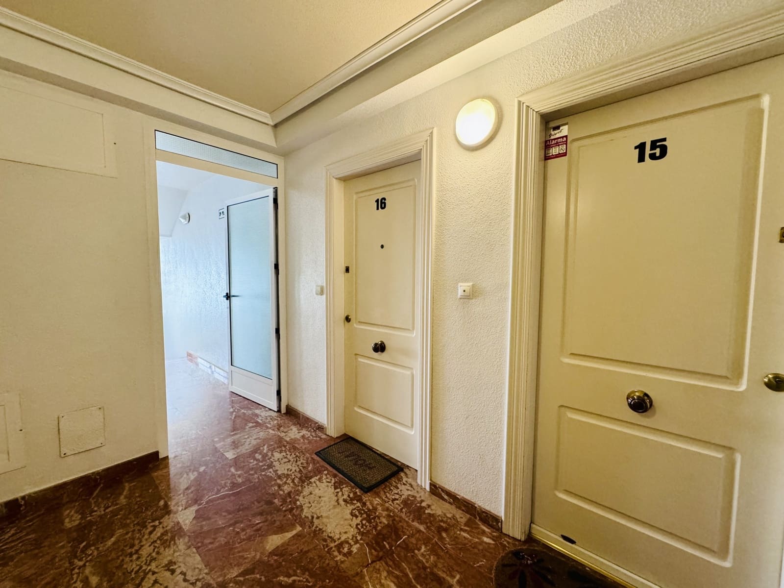 2 slaapkamer Appartement te huur in Guardamar del Segura met zwembad - € 550 (Ref: 8925915)