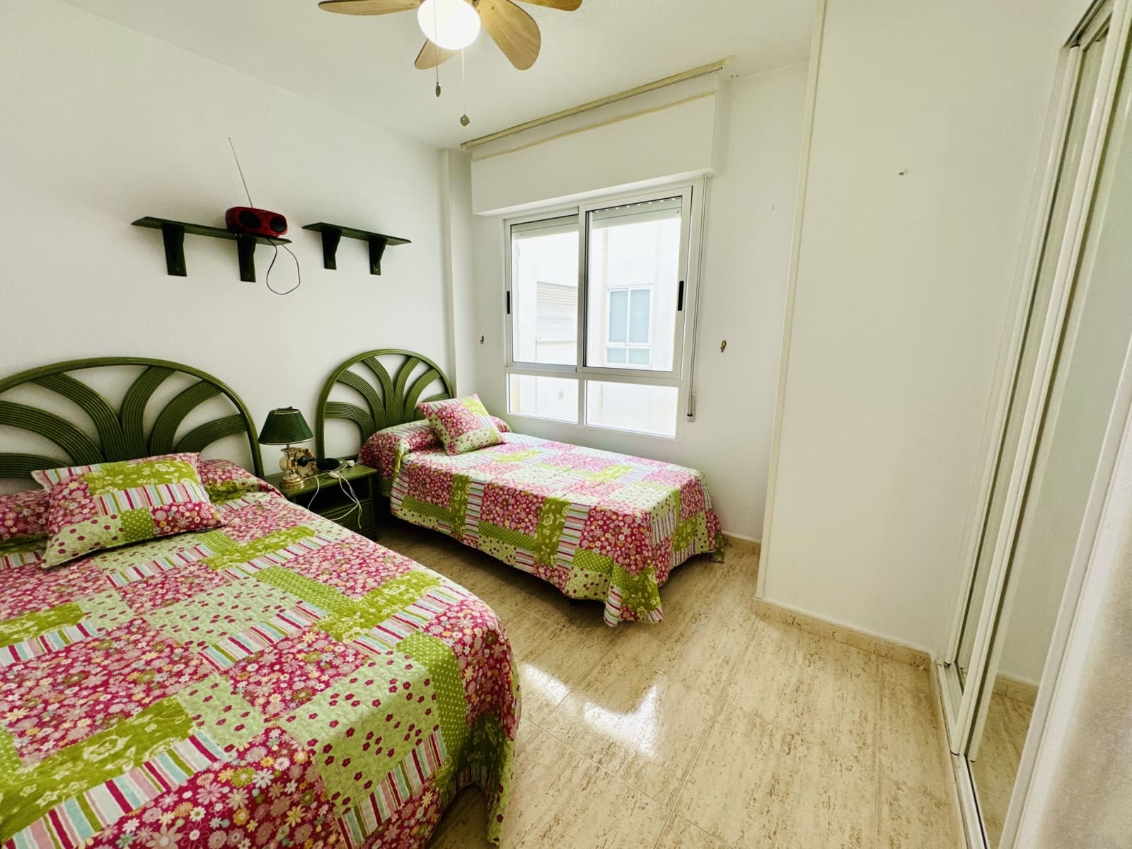 2 slaapkamer Appartement te huur in Guardamar del Segura met zwembad - € 550 (Ref: 8925915)