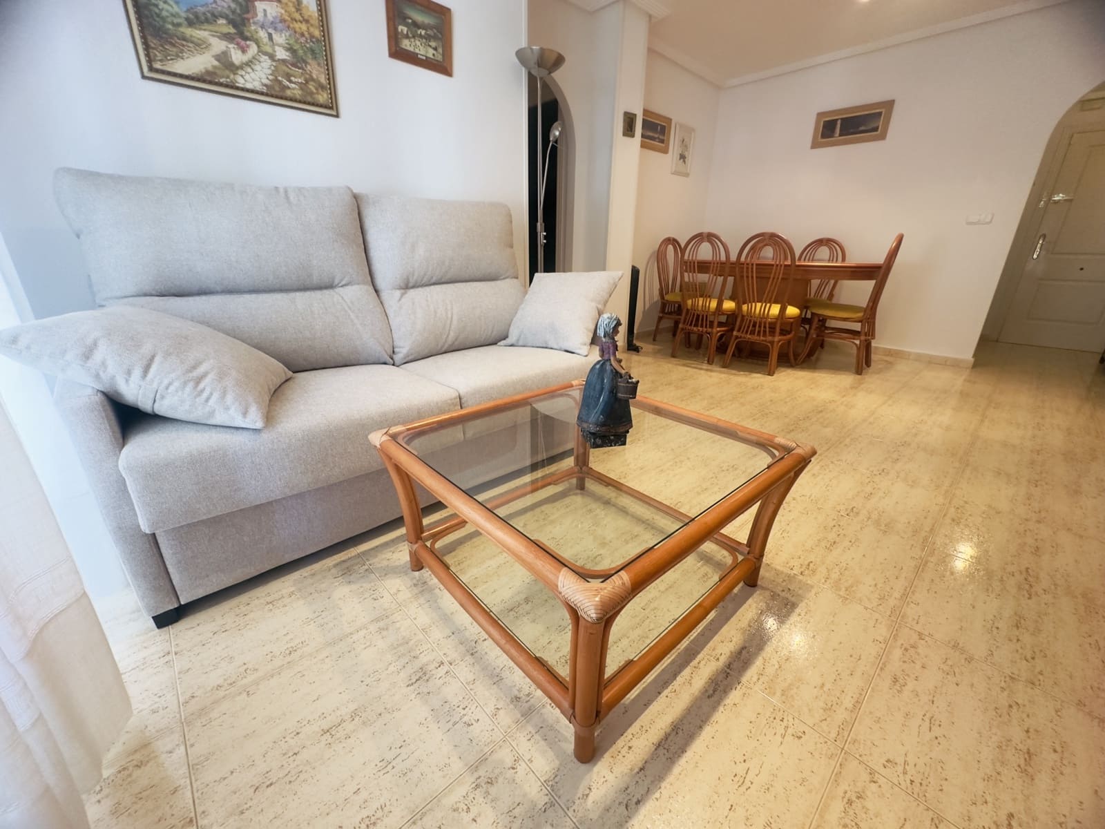 2 slaapkamer Appartement te huur in Guardamar del Segura met zwembad - € 550 (Ref: 8925915)