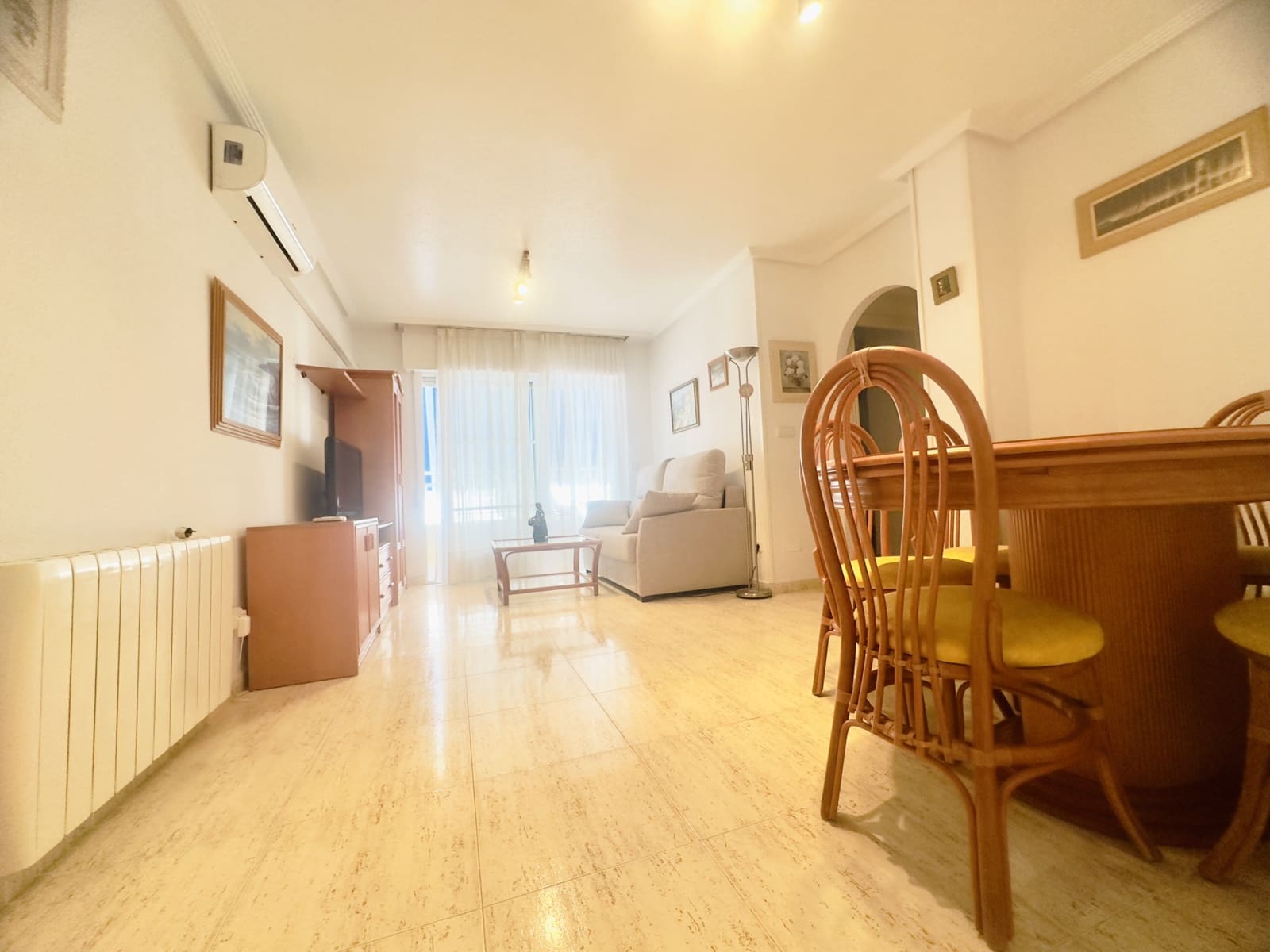 2 slaapkamer Appartement te huur in Guardamar del Segura met zwembad - € 550 (Ref: 8925915)