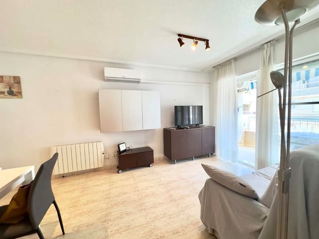 Apartamento de 2 habitaciones en Las Viñas, Guardamar del Segura en alquiler con piscina - 550 € (Ref: 8925915)