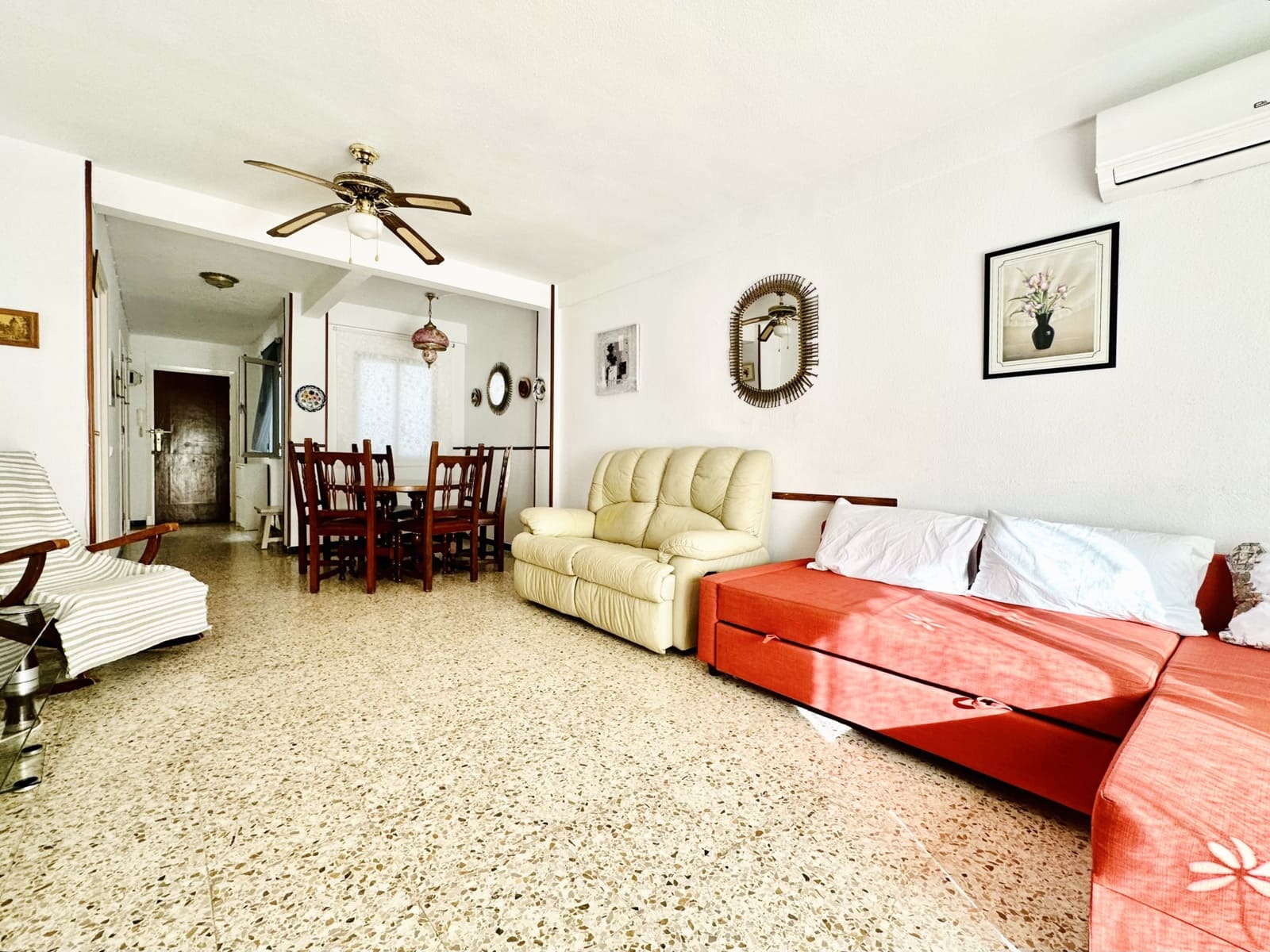 2 slaapkamer Appartement te huur in Guardamar del Segura - € 500 (Ref: 8925916)