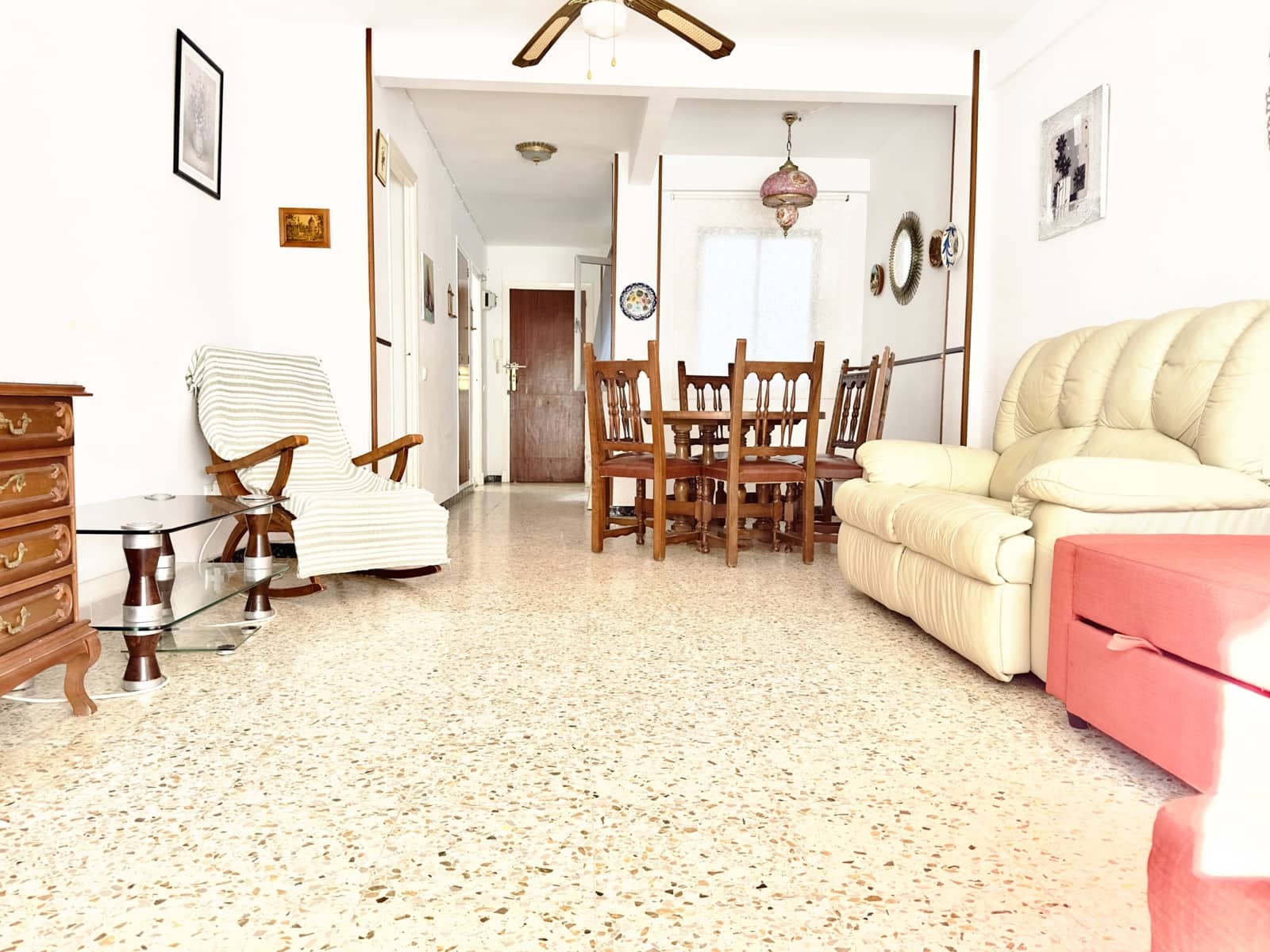 2 slaapkamer Appartement te huur in Guardamar del Segura - € 500 (Ref: 8925916)