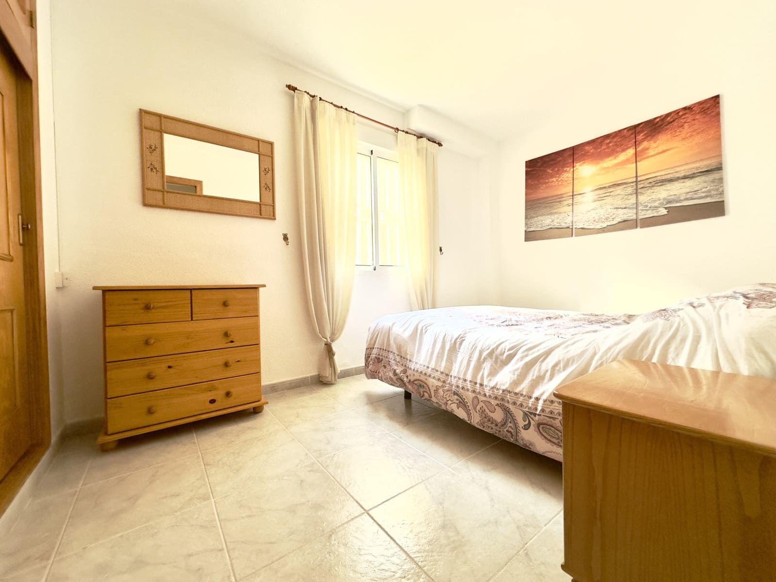 Apartamento de 3 habitaciones en Guardamar del Segura en alquiler con piscina - 700 € (Ref: 8929462)