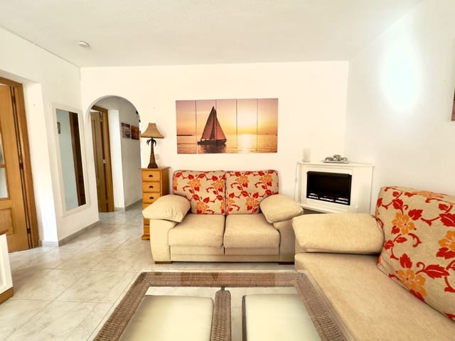 Apartamento de 3 habitaciones en Las Viñas, Guardamar del Segura en alquiler con piscina - 700 € (Ref: 8929462)