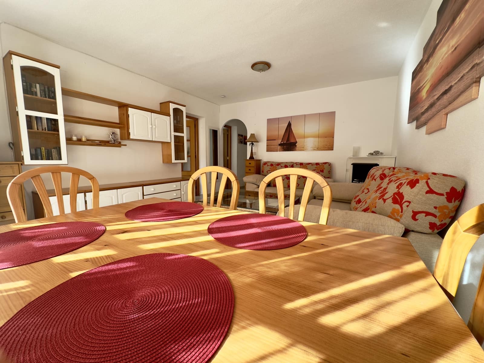 Apartamento de 3 habitaciones en Guardamar del Segura en alquiler con piscina - 700 € (Ref: 8929462)