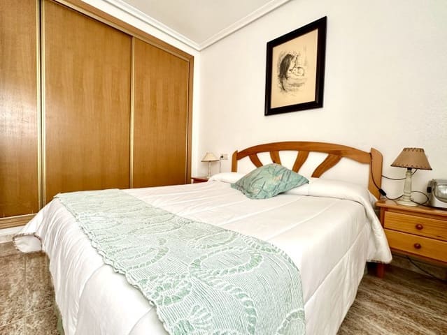 3 soveværelse Lejlighed til leje i Guardamar del Segura - € 600 (Ref: 8934588)