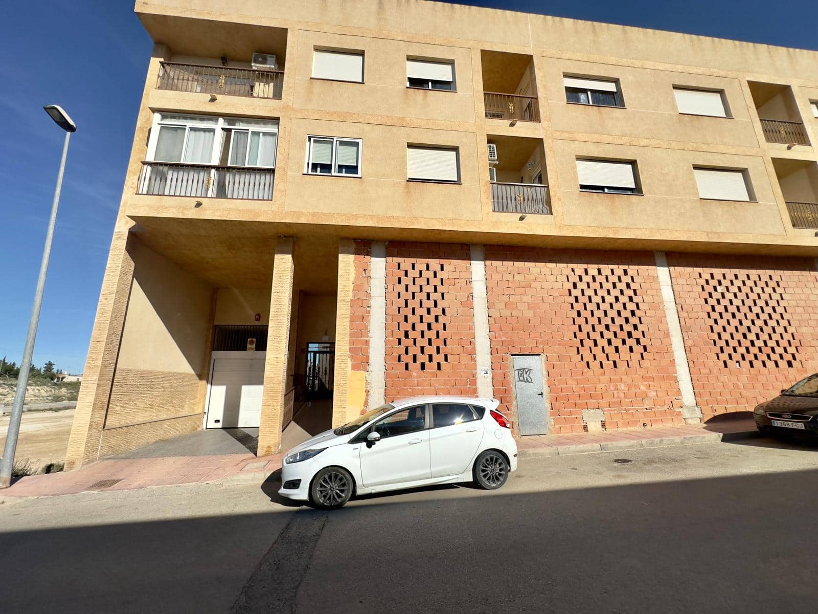 3 soverom Leilighet til salgs i Fortuna med garasje - € 107 000 (Ref: 8942517)