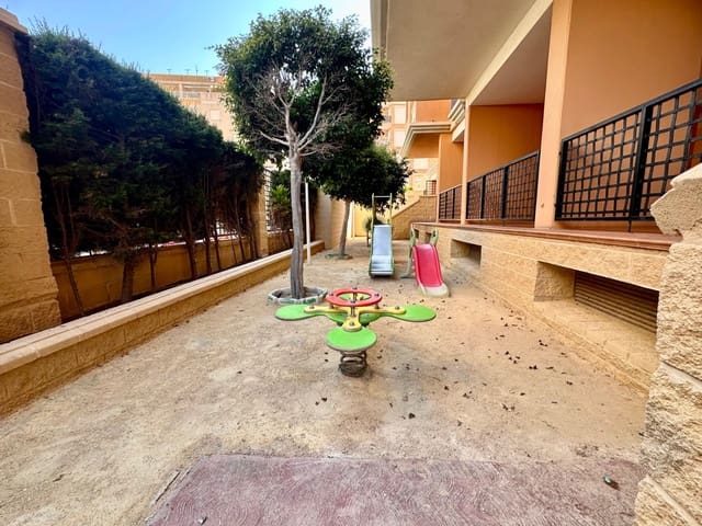 2 soveværelse Lejlighed til leje i Los Frutales, Torrevieja med swimmingpool - € 750 (Ref: 9169134)