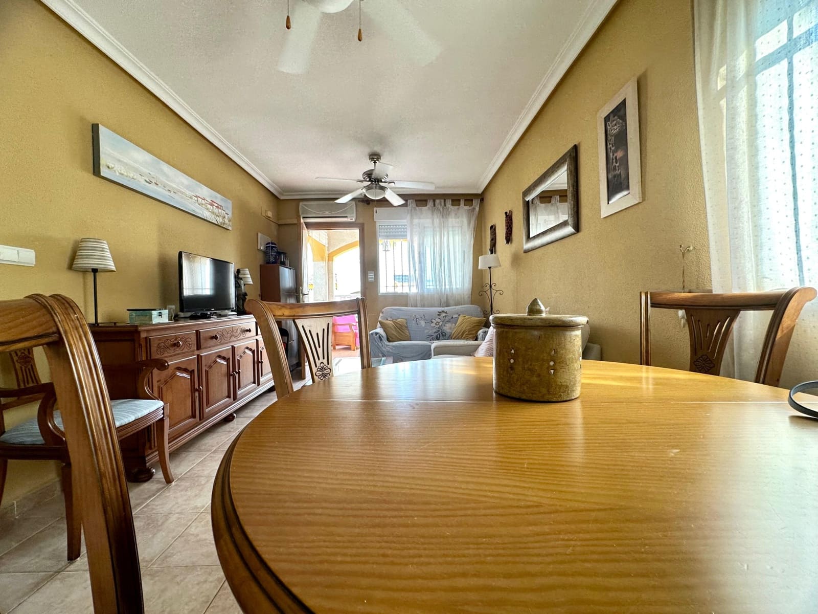 3 makuuhuone Bungalow vuokrattavana paikassa Guardamar del Segura mukana uima-altaan 
autotalli - 750 € (Ref: 9184878)