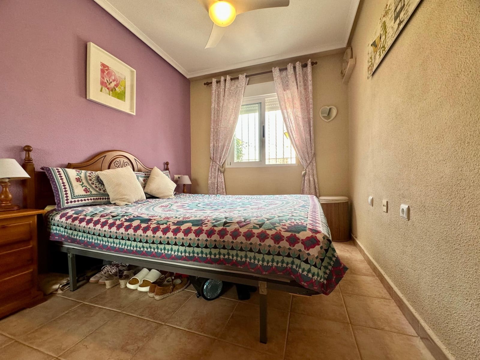 3 makuuhuone Bungalow vuokrattavana paikassa Guardamar del Segura mukana uima-altaan 
autotalli - 750 € (Ref: 9184878)