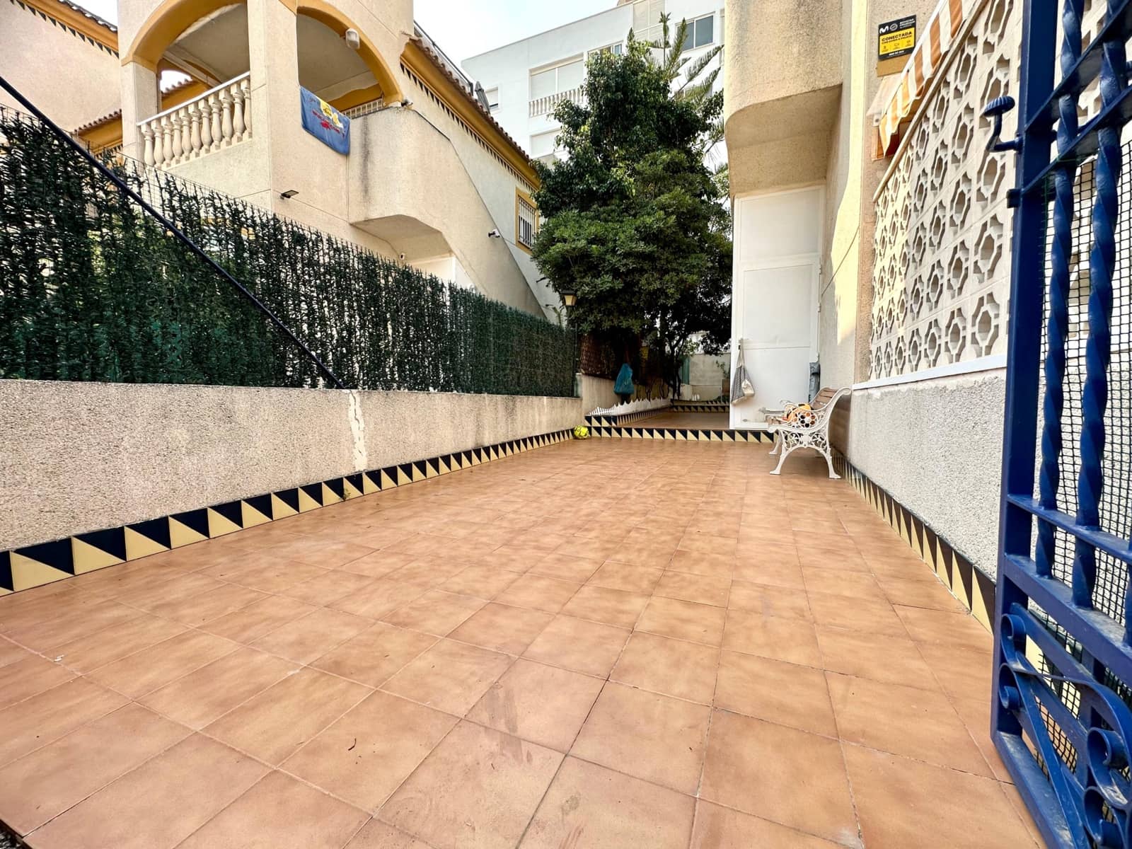 3 makuuhuone Bungalow vuokrattavana paikassa Guardamar del Segura mukana uima-altaan 
autotalli - 750 € (Ref: 9184878)