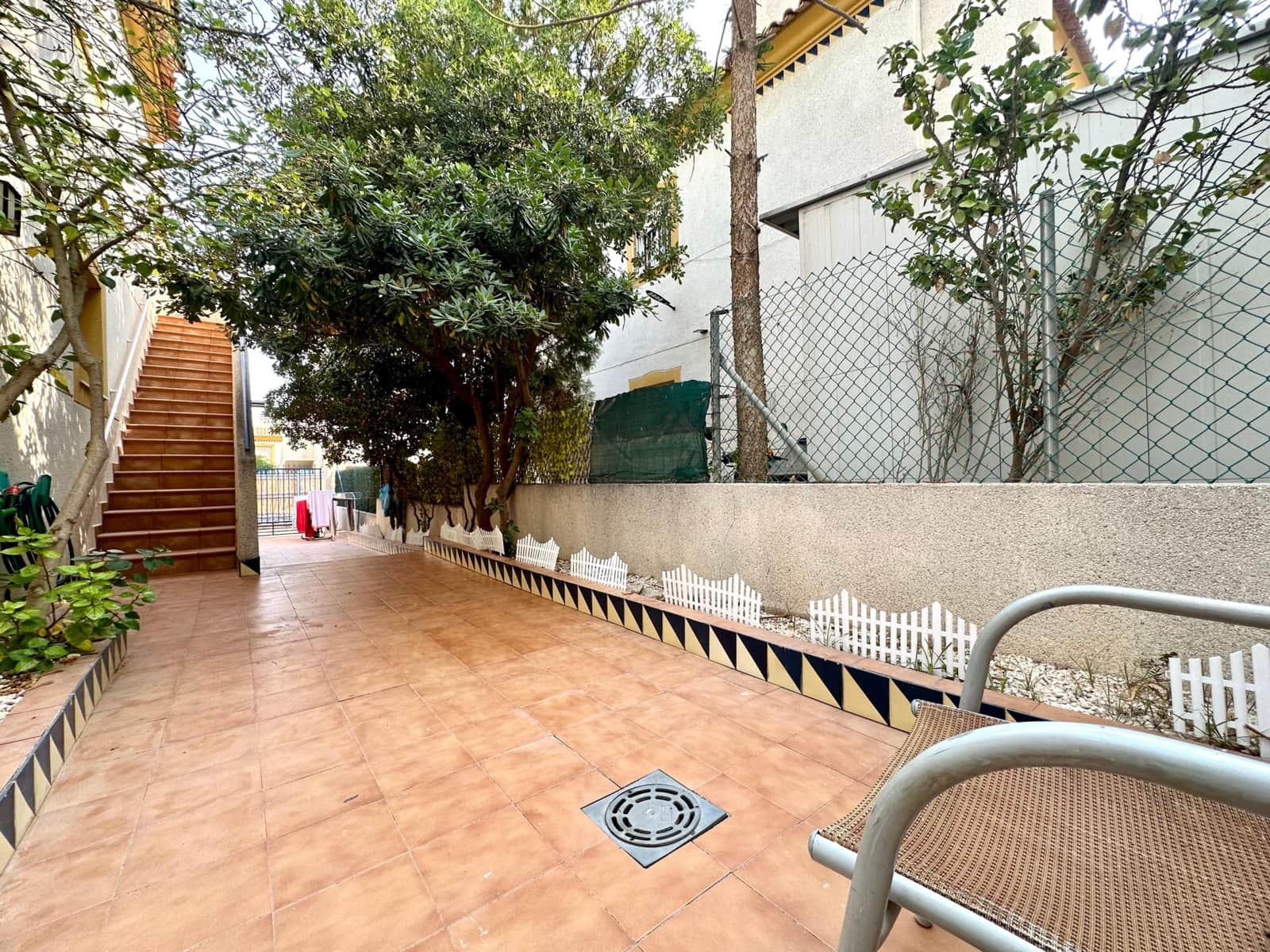 3 makuuhuone Bungalow vuokrattavana paikassa Guardamar del Segura mukana uima-altaan 
autotalli - 750 € (Ref: 9184878)