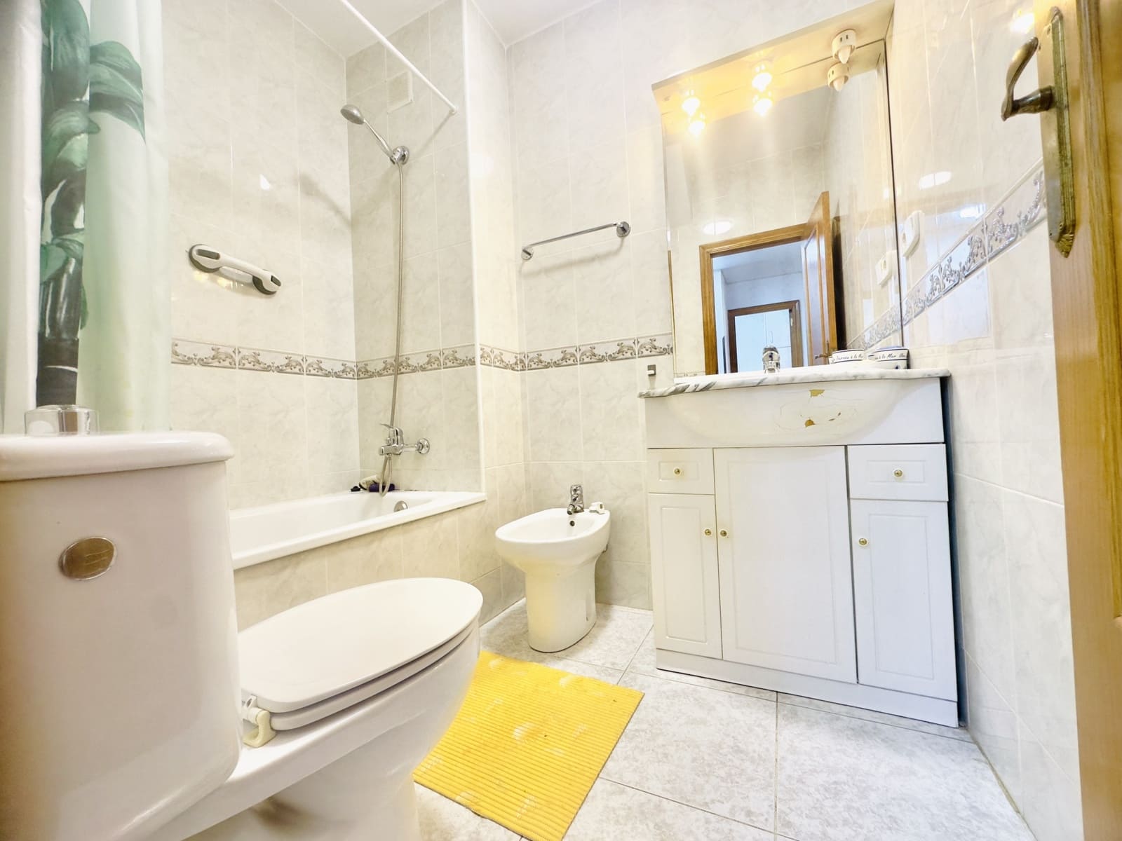 1 slaapkamer Appartement te huur in Guardamar del Segura - € 500 (Ref: 9197153)