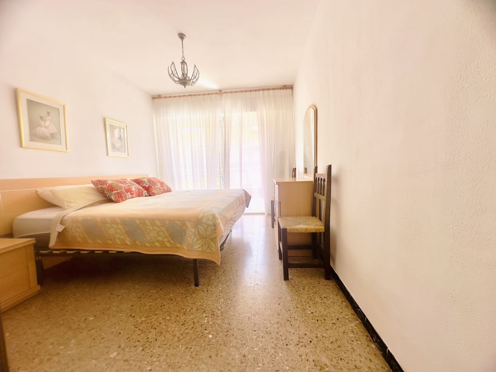 1 slaapkamer Appartement te huur in Guardamar del Segura - € 500 (Ref: 9197153)