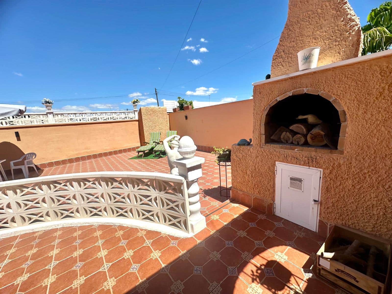 4 Zimmer Villa zu vermieten in Torrevieja mit Garage - 1.100 € (Ref: 9207609)