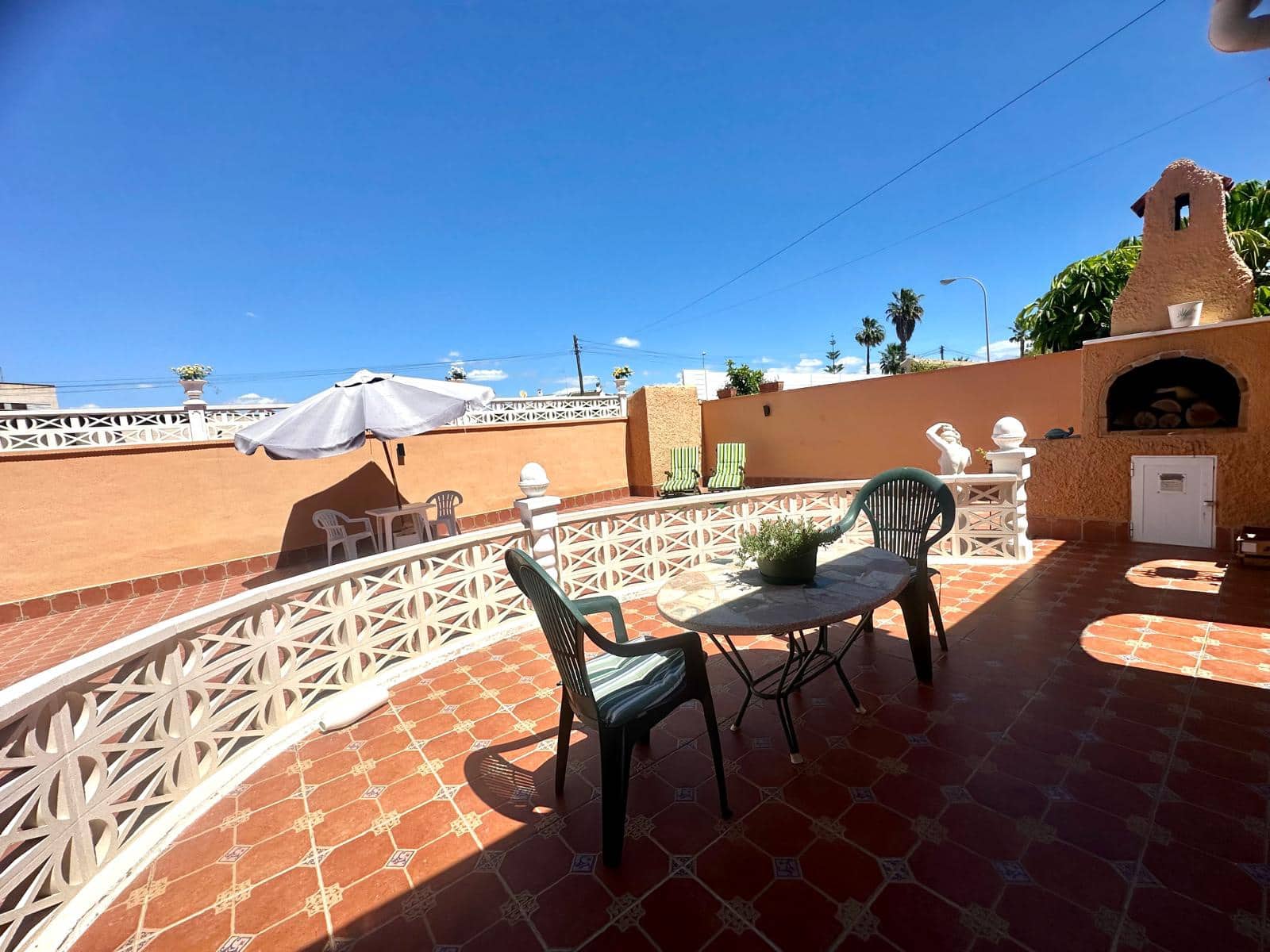 4 Zimmer Villa zu vermieten in Torrevieja mit Garage - 1.100 € (Ref: 9207609)