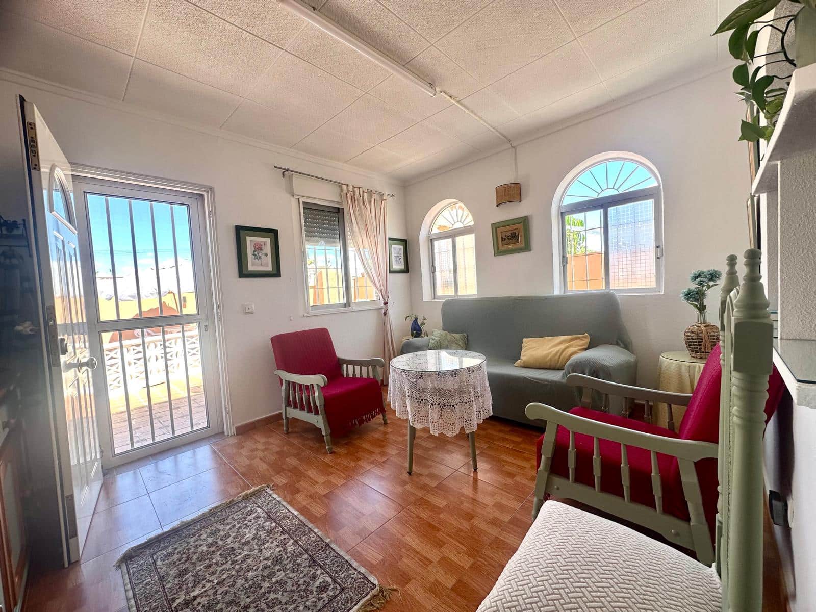 4 Zimmer Villa zu vermieten in Torrevieja mit Garage - 1.100 € (Ref: 9207609)
