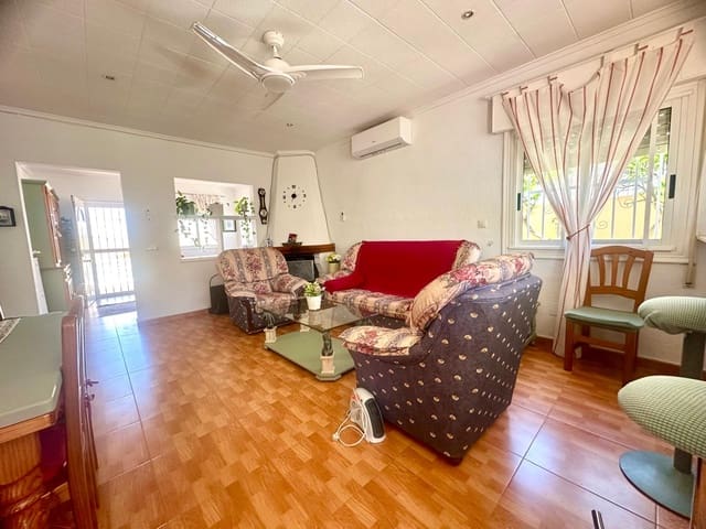 4 Zimmer Villa zu vermieten in Centro - Muelle Pesquero, Torrevieja mit Garage - 1.100 € (Ref: 9207609)