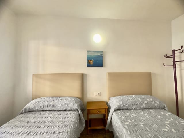 3 makuuhuone Huoneisto vuokrattavana paikassa Zona Pueblo, Guardamar del Segura - 850 € (Ref: 9354173)