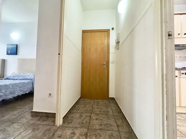 3 makuuhuone Huoneisto vuokrattavana paikassa Zona Pueblo, Guardamar del Segura - 850 € (Ref: 9354173)