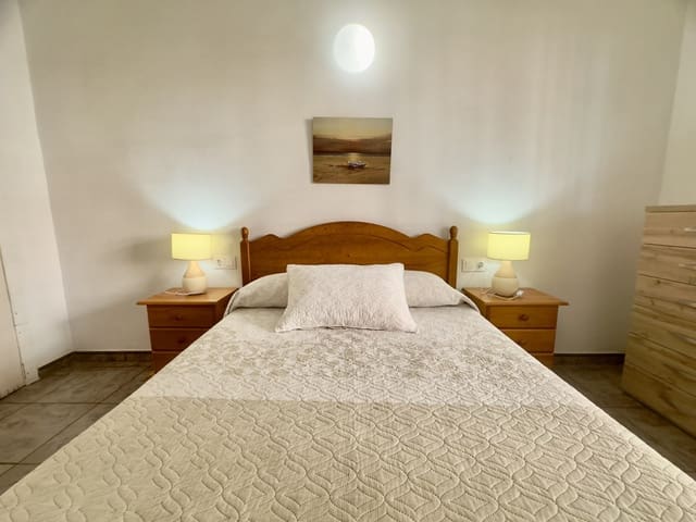 3 makuuhuone Huoneisto vuokrattavana paikassa Zona Pueblo, Guardamar del Segura - 850 € (Ref: 9354173)