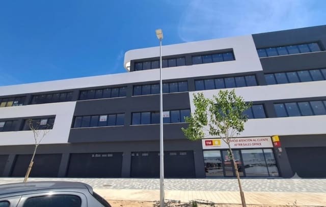 Erhverv til leje i Torrevieja med garage - € 1.300 (Ref: 9946277)
