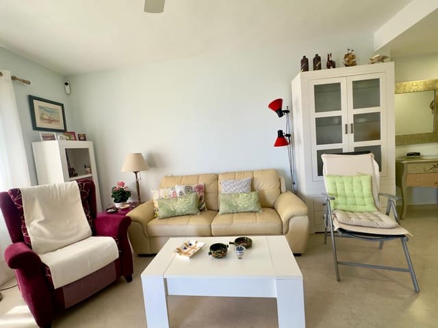 3 makuuhuone Huoneisto vuokrattavana paikassa Torrevieja - 700 € (Ref: 9946278)