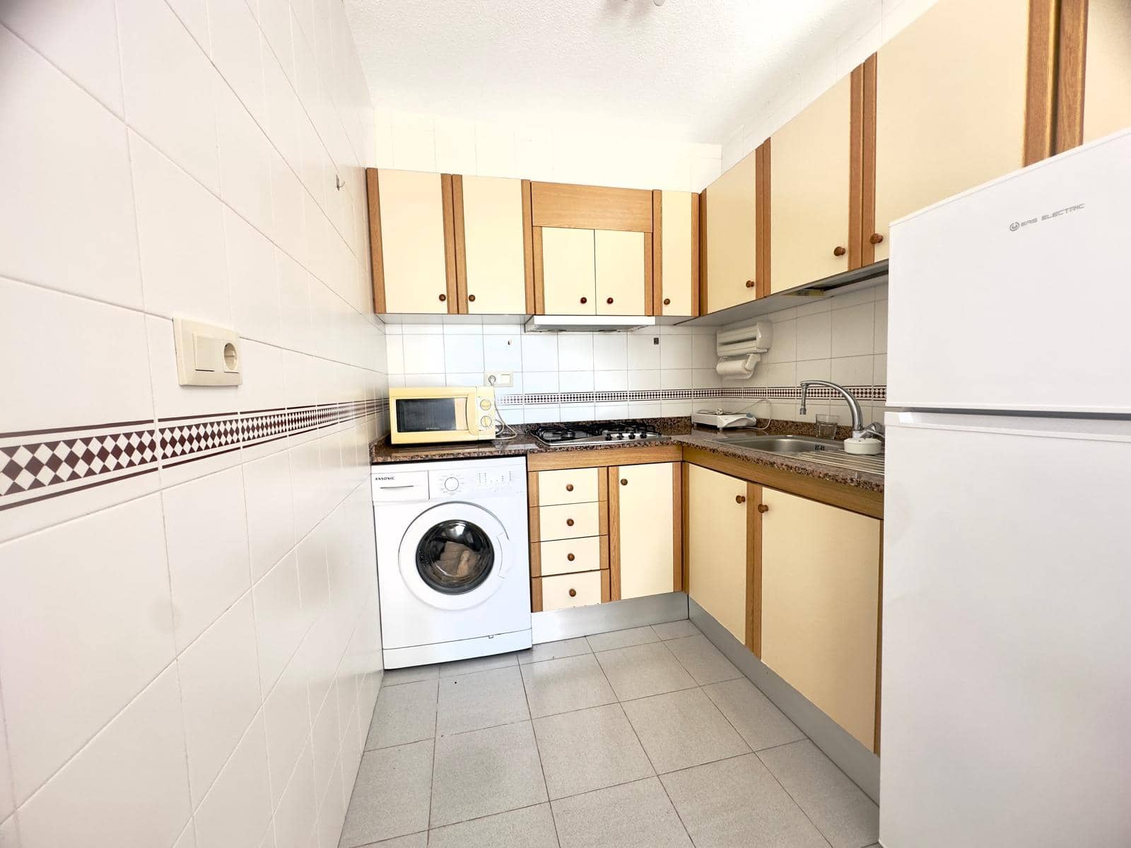 1 soverom Leilighet til leie i Guardamar del Segura - € 500 (Ref: 9946286)