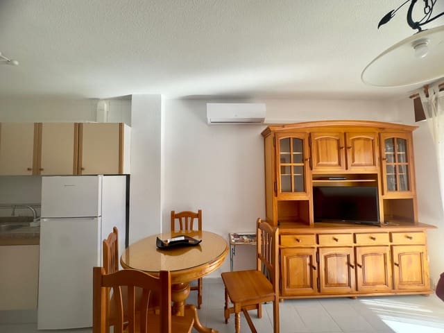 1 soveværelse Lejlighed til leje i Guardamar del Segura - € 500 (Ref: 9946286)