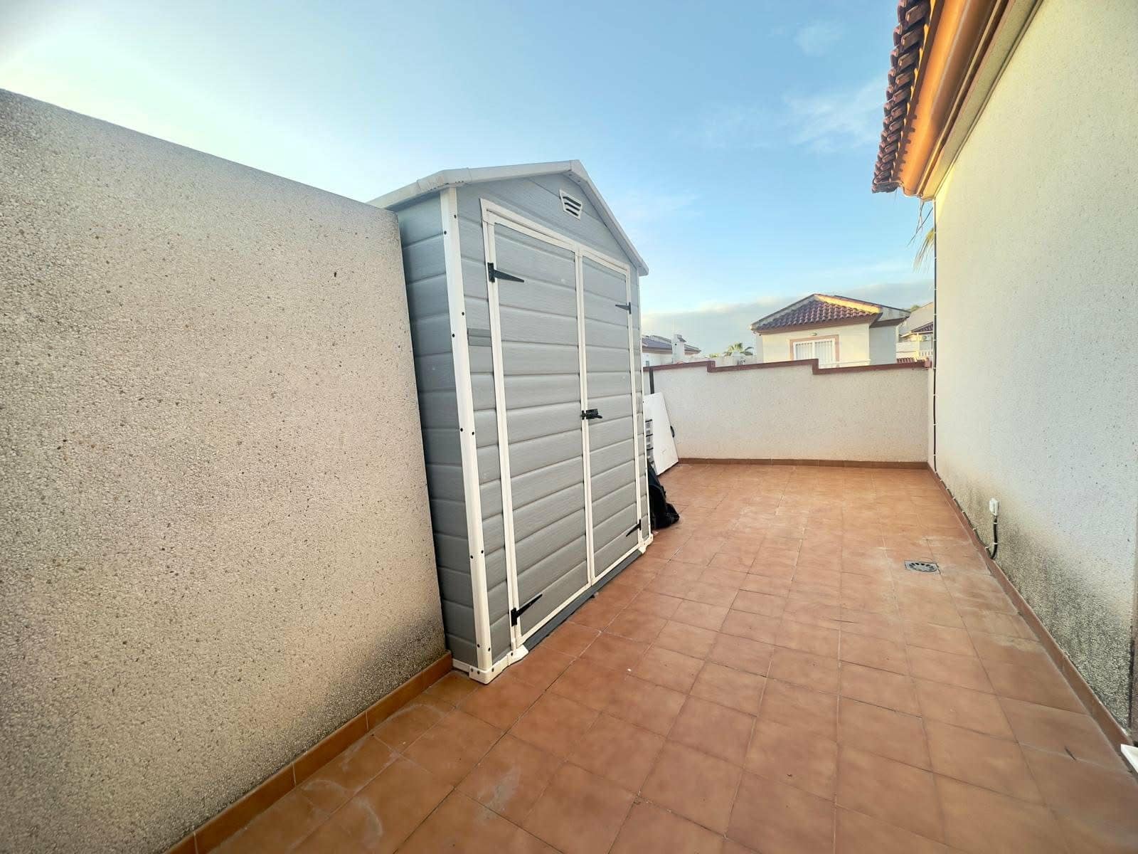 3 quarto Moradia Geminada para arrendar em San Fulgencio com piscina - 1 500 € (Ref: 9946287)