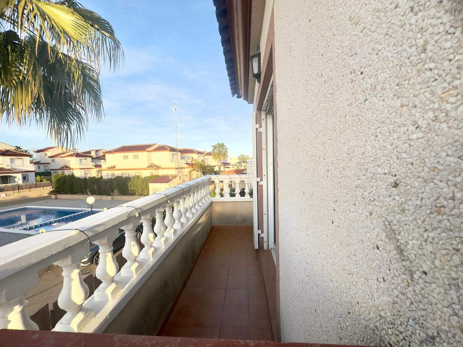 3 quarto Moradia Geminada para arrendar em San Fulgencio com piscina - 1 500 € (Ref: 9946287)