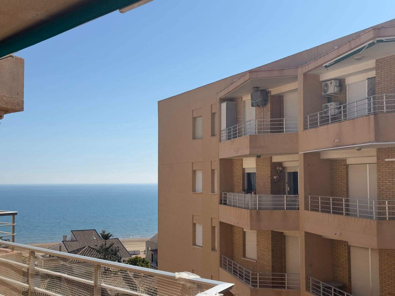 Apartamento de 2 habitaciones en Guardamar del Segura en venta - 175.000 € (Ref: 9946288)