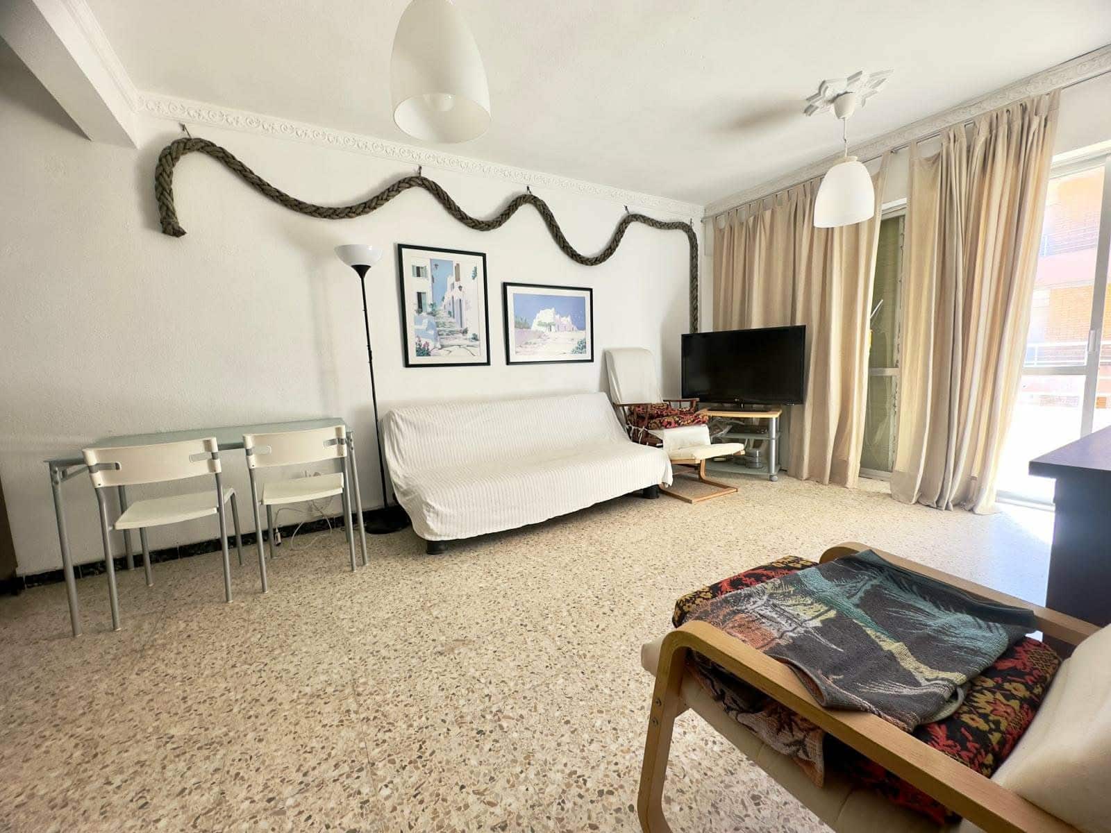 Apartamento de 2 habitaciones en Guardamar del Segura en venta - 175.000 € (Ref: 9946288)